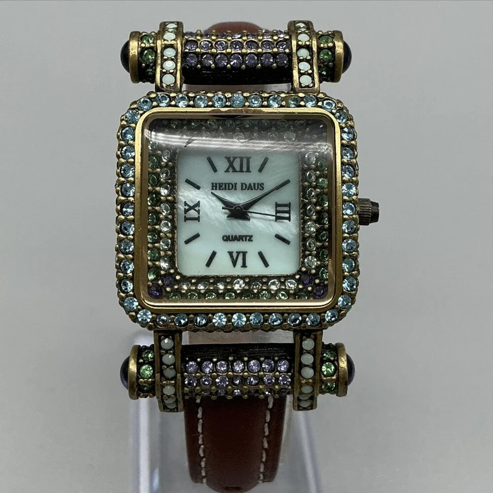Heidi Daus Women Watch 30mm B8564 Timeless Beauty Crystal Pave Bezel New Battery